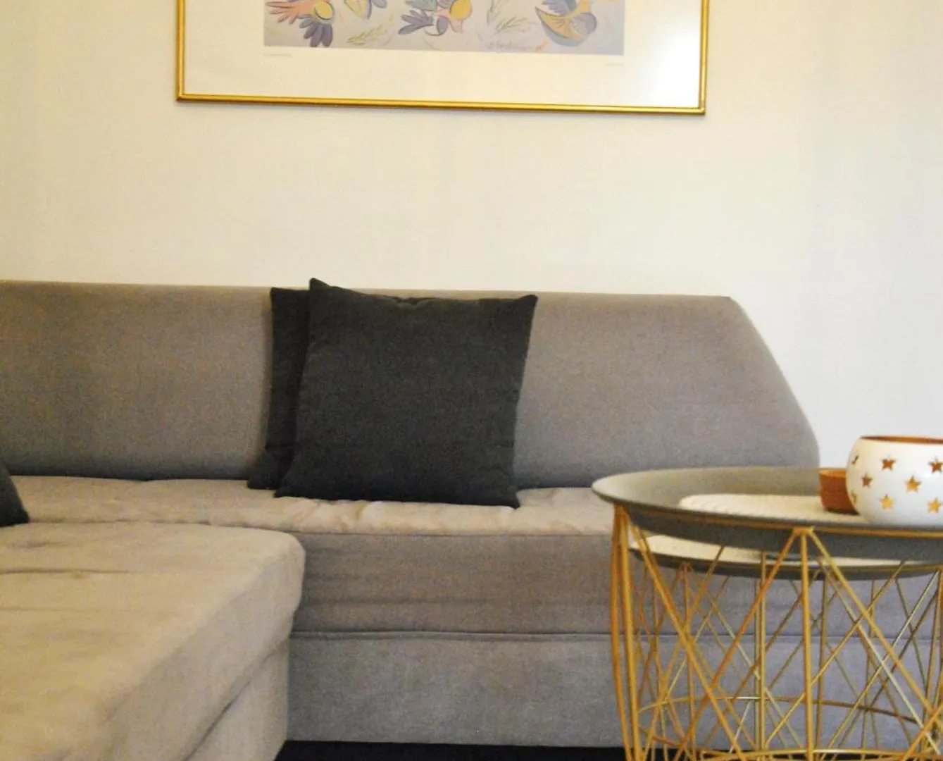 4 Seasons Breeze / Thessaloniki Apartment